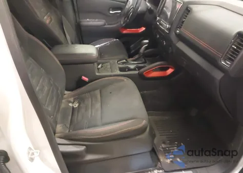 2023 Nissan Frontier Pro-4X 4X4 z USA, uszkodzony, nr VIN 1N6ED1EK1PN629965